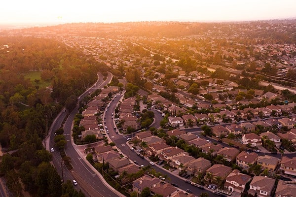 Aerial photograph of a residential neighborhood in Yobra Linda, Orange County, California